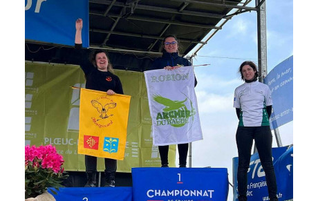 Mélanie Gallardo Championne de France Nature 2023 en arc Droit